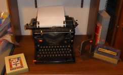 Hyacinth St. Estate Sale Item Pic