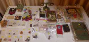 2446 Devon Ave. Estate Sale Item Pic